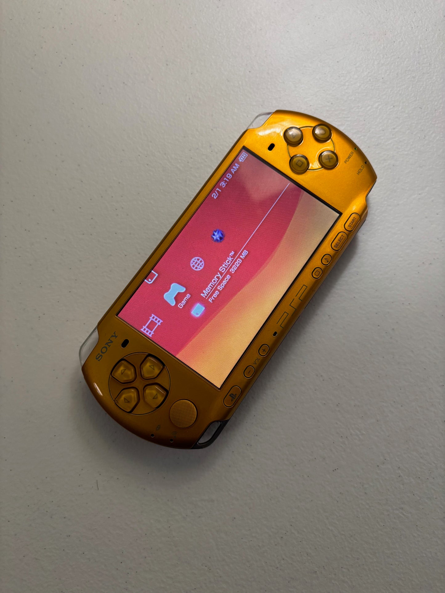 Gold/Red 3000 Console