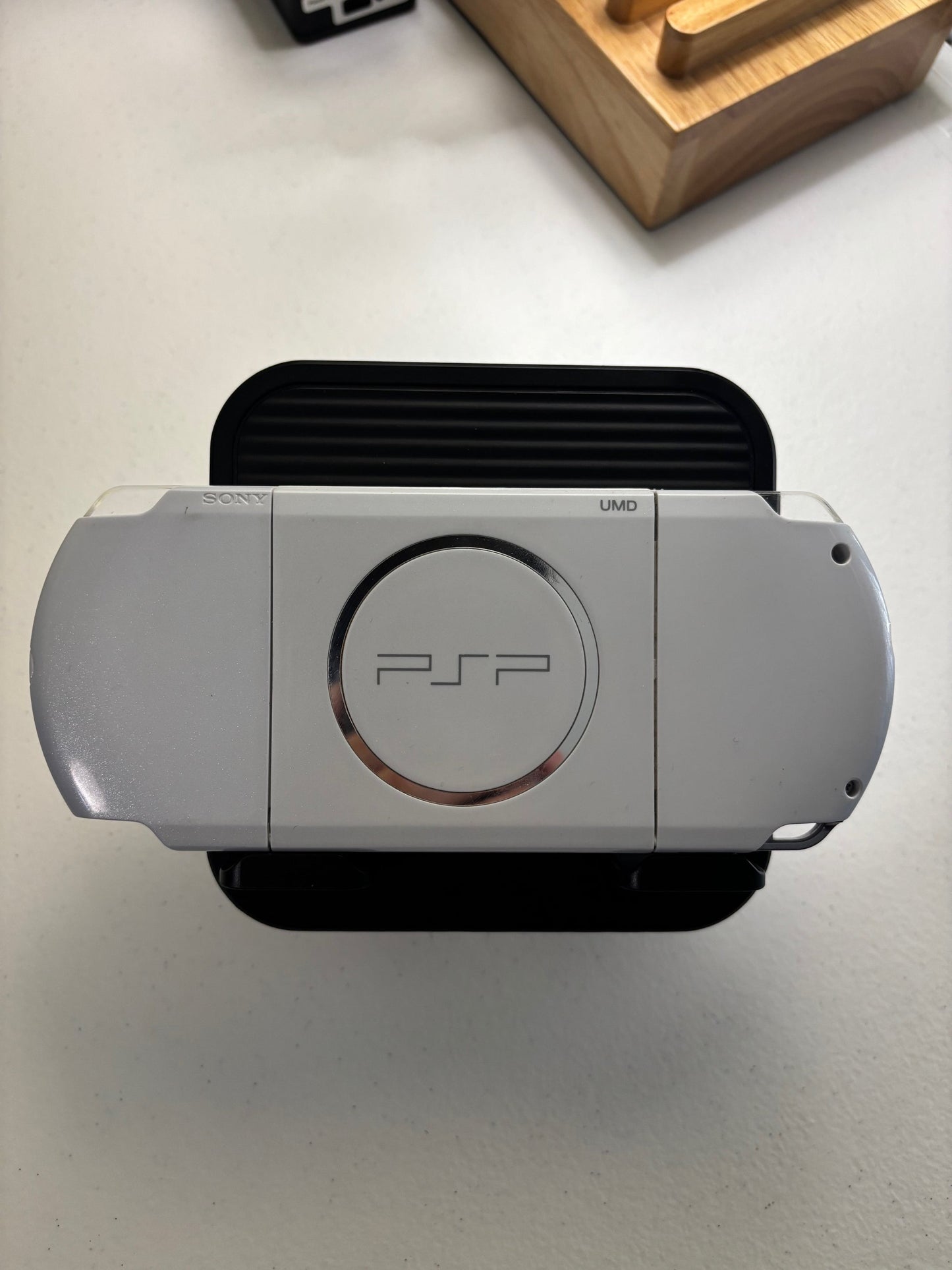 White/ Red 3000 Console