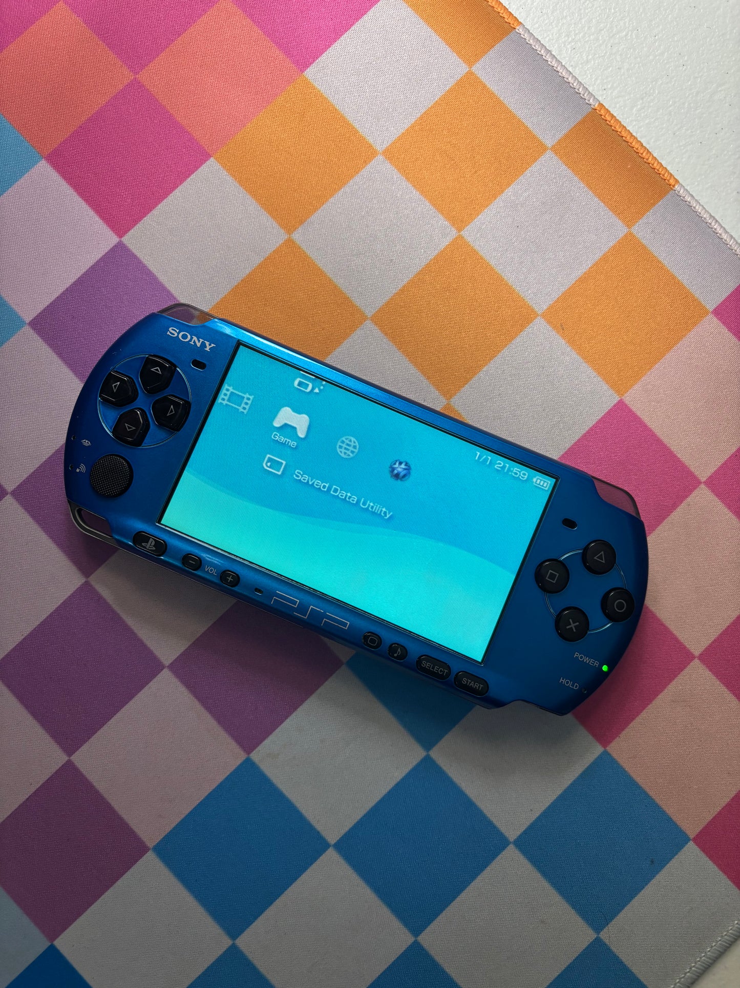 Vibrant Blue/Black 3000 Console